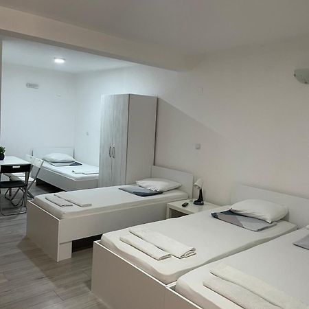 Tiki Apartments Gevgelija Bagian luar foto