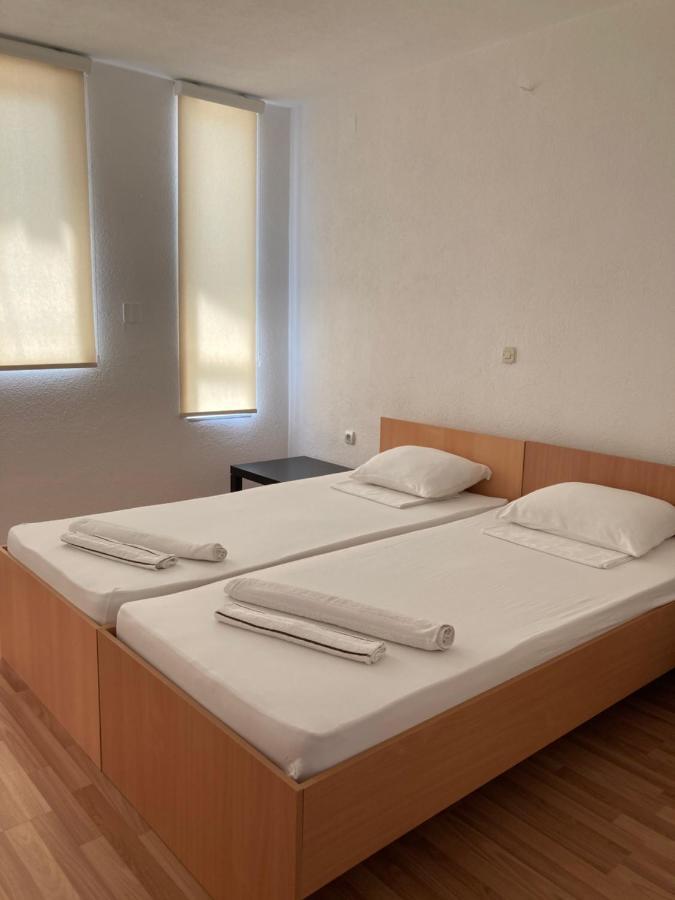 Tiki Apartments Gevgelija Bagian luar foto