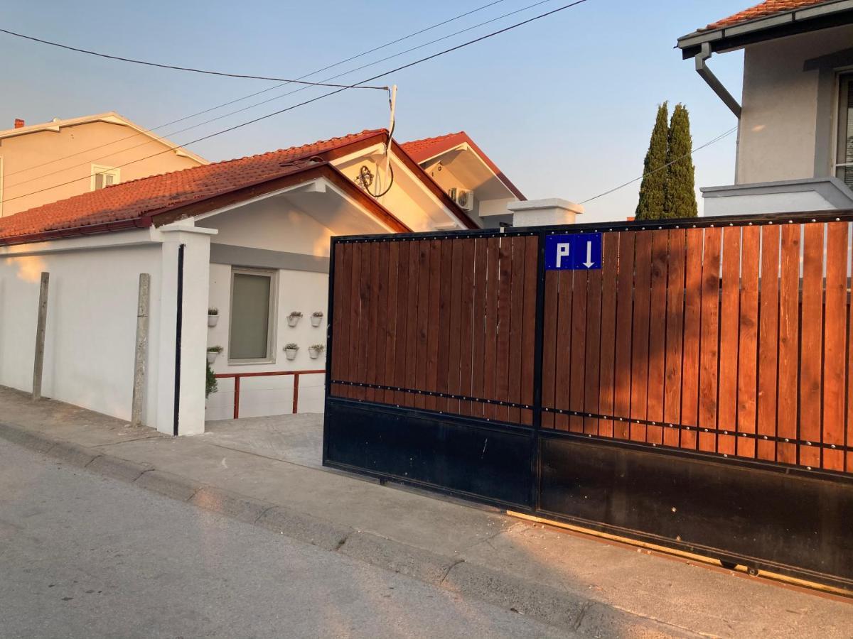Tiki Apartments Gevgelija Bagian luar foto