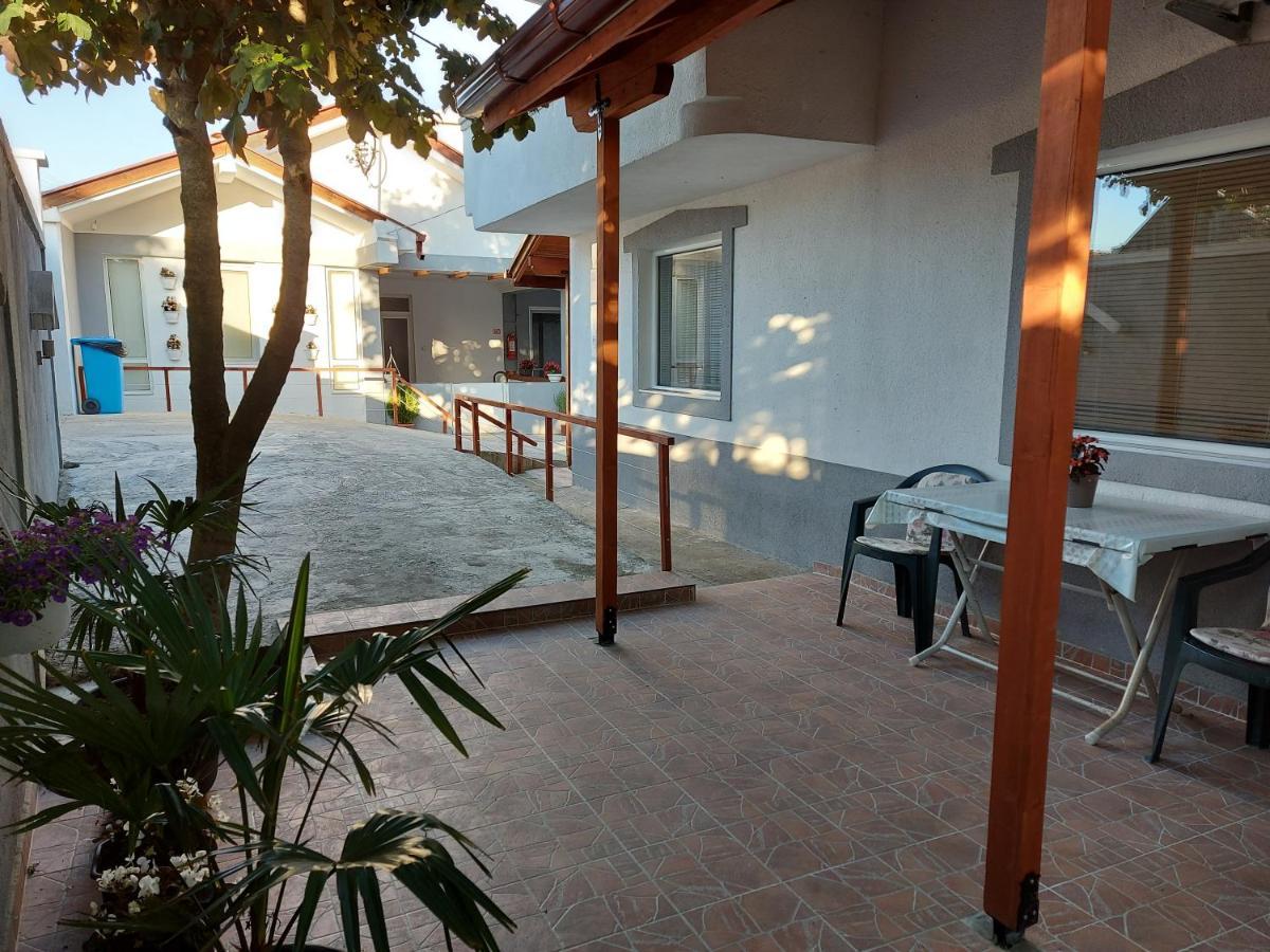 Tiki Apartments Gevgelija Bagian luar foto
